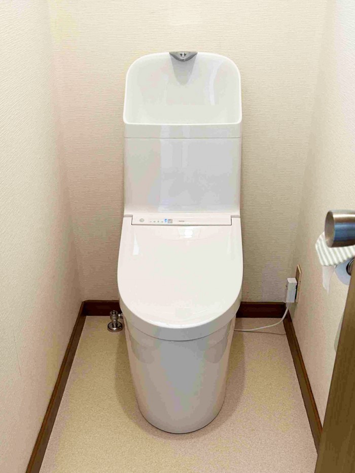 使いやすい高さの手洗い☆足元までスリムなフォルムで広々と 新宿区I様邸 使いやすい高さの手洗い☆足元までスリムなフォルムで広々と 新宿区I様邸